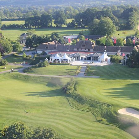 Amiraute Hotel Golf Deauville Тук Екстериор снимка