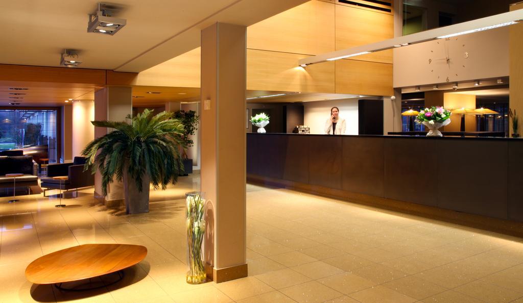 Amiraute Hotel Golf Deauville Тук Екстериор снимка