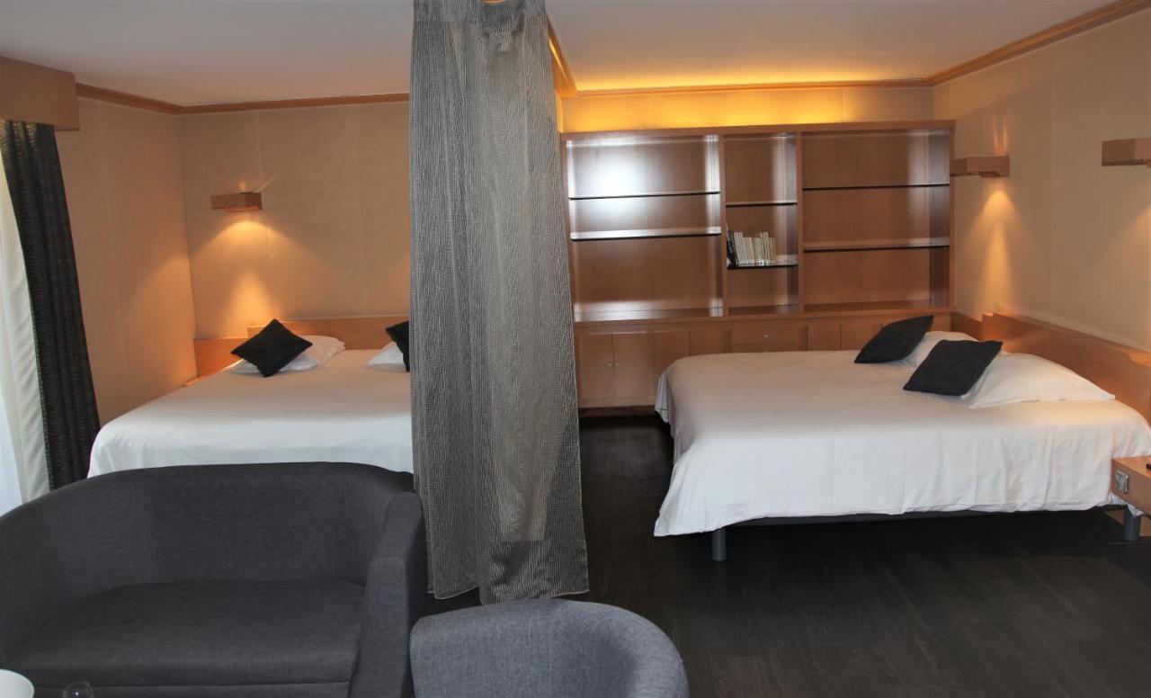 Amiraute Hotel Golf Deauville Тук Екстериор снимка