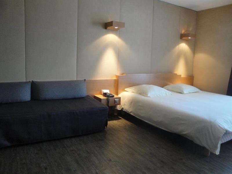 Amiraute Hotel Golf Deauville Тук Екстериор снимка